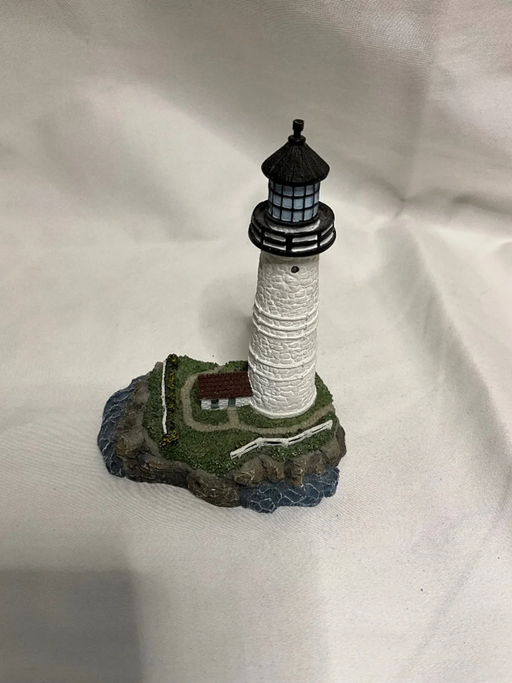 HARBOUR LIGHTS THIS LITTLE LIGHT OF MINE COLLECTION - BOSTON HARBOR - MA  LL107
